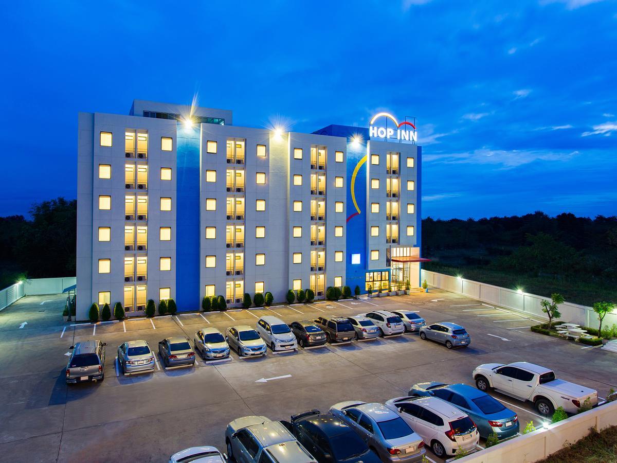 Hop Inn Накхонсаван Экстерьер фото