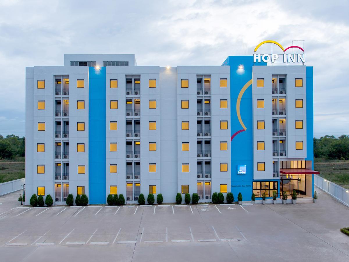 Hop Inn Накхонсаван Экстерьер фото